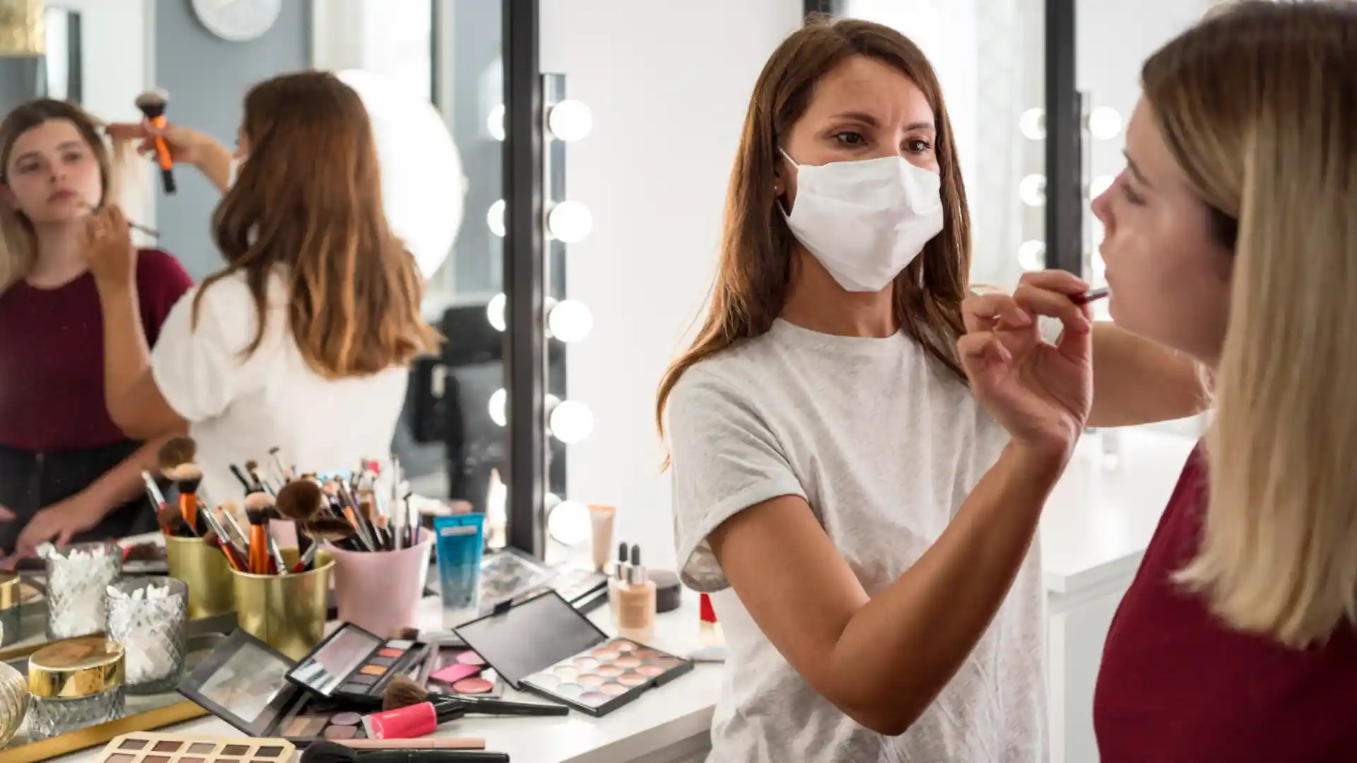 5 Jurusan Kuliah Kecantikan Terbaik dan Prospek Karirnya